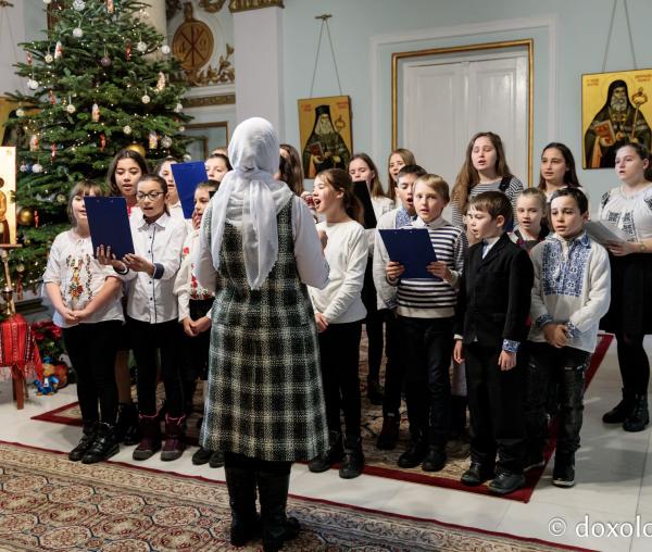 Parohia Drăghești din Vaslui – Colindători la Reședința Mitropolitană 2019