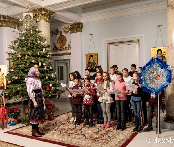 Parohia Satul Nou-Șcheia – Colindători la Reședința Mitropolitană 2019