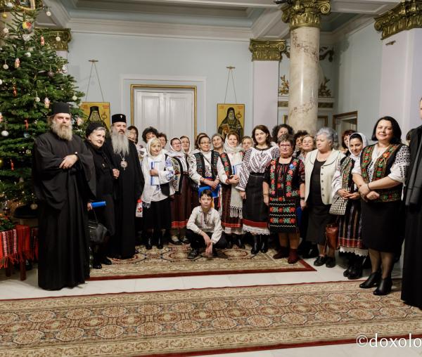 Societatea Femeilor Ortodoxe Române – Colindători la Reședința Mitropolitană 2019