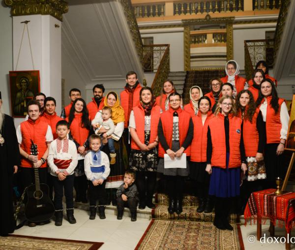Voluntarii Sfintei Parascheva – Colindători la Reședința Mitropolitană 2019
