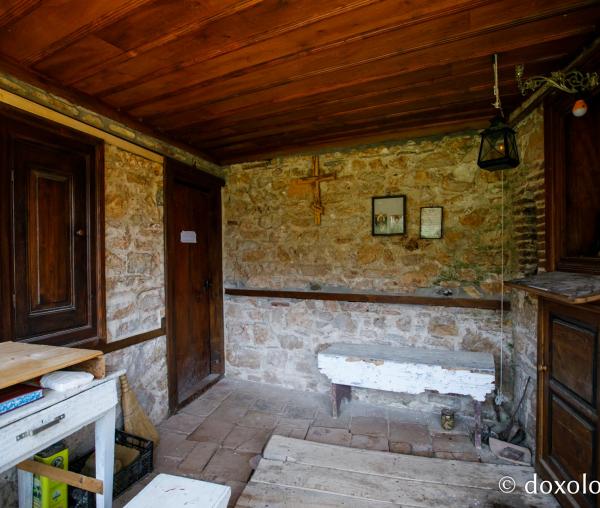 Peștera Cuviosului Cosma de la Zografu