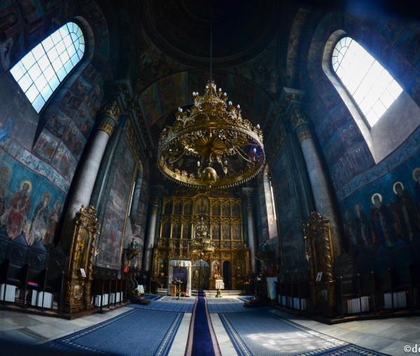 (Audio) „Doar cu inima putem înțelege credința în Dumnezeu!” – Arhim. Hrisostom Rădășanu