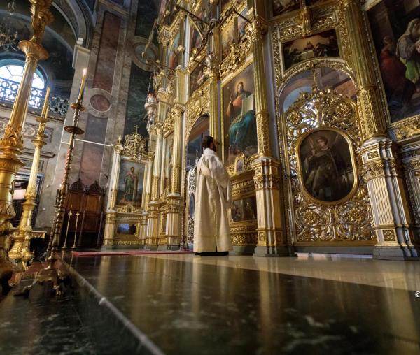 (Video) Cât va rezista Biserica fără ca oamenii să se adune în bucuria Sfintei Liturghii?