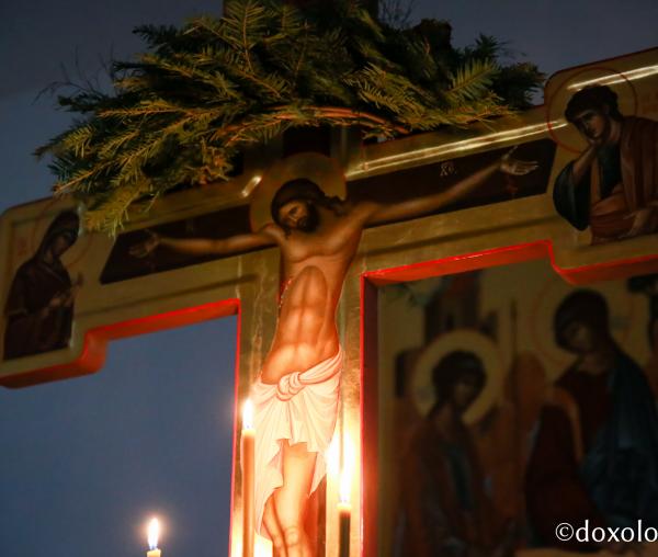 (Foto) Liturghia din Sâmbăta Mare la bisericile din Piatra Neamț