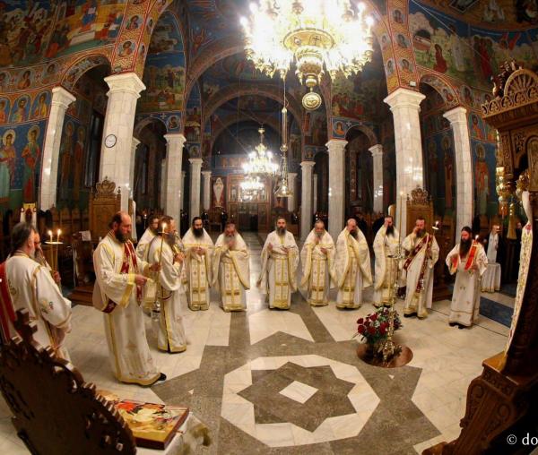 (Foto) Bucuria Învierii Domnului la Mănăstirea Sihăstria
