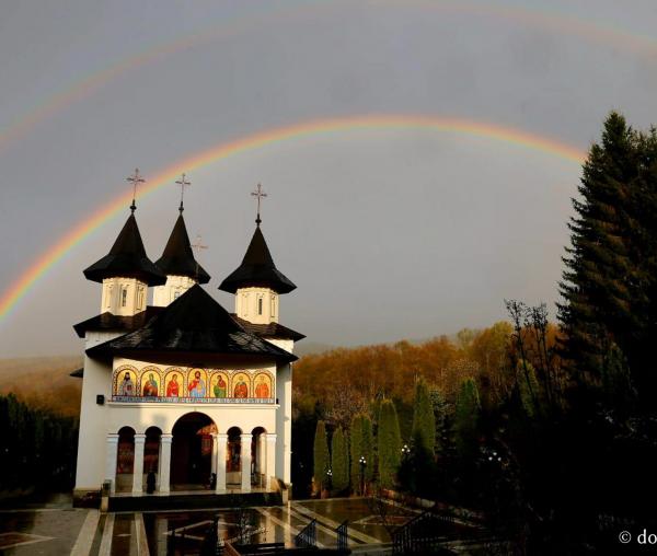 (Foto) Mănăstirea Sihăstria – un pridvor al Raiului