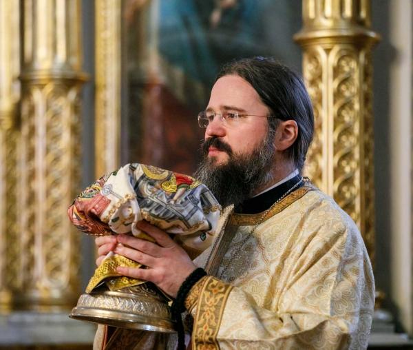 (Audio) Preasfințitul Părinte Episcop Macarie - „De am avea și noi dragoste și inimă de mironosiță!”