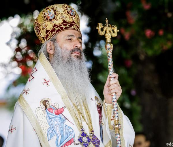 (Video) Înaltpreasfințitul Teofan - Predică la sărbătoarea Sfinților Împărați Constantin și Elena