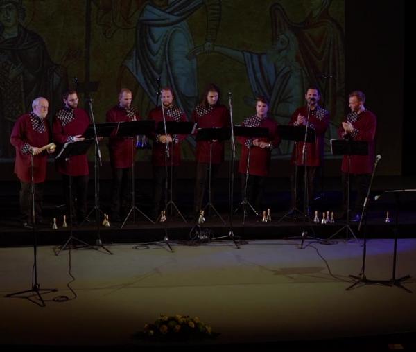 (Video) Simera Christos anesti (Azi Hristos a înviat) – Corul „Sfântul Efrem”