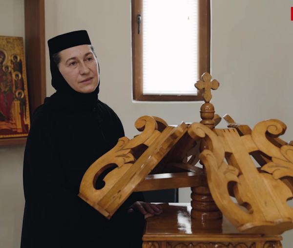 (Video) Aduceri aminte despre Părintele Iustin Pârvu, cu monahia Mariami Paulon: „El este omul care mi-a schimbat viața”