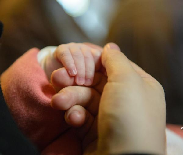 (Video) Mama – în căutarea confortului din lumea aceasta sau în căutarea mântuirii?