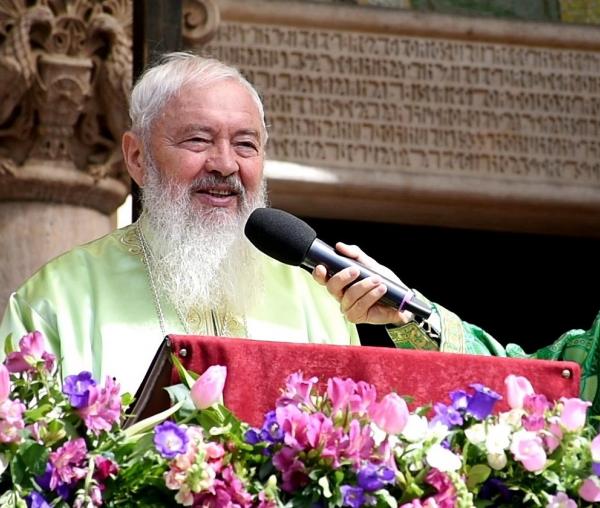 (Video) „În vremuri de restriște, Biserica ne-a fost de toate” – IPS Andrei