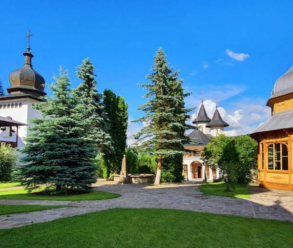 (Foto) Un petic de Rai – Mănăstirea Sihăstria