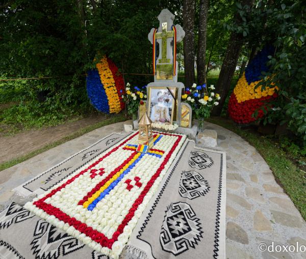 (Foto) 40 de zile fără IPS Părinte Pimen: Sfânta Liturghie și slujba Parastasului