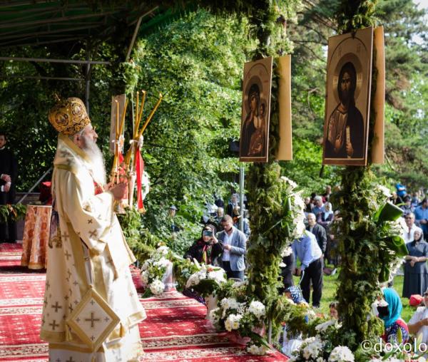 (Video) Hramul cel Mare la Mănăstirea „Sfântul Ioan cel Nou” din Suceava