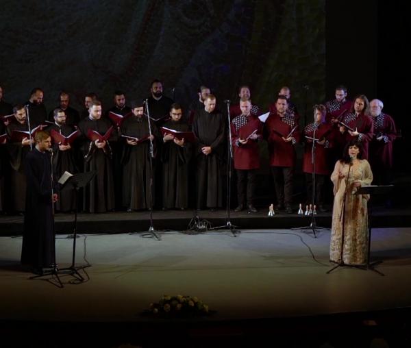 (Video) Agni Partene – Nektaria Karantzi, Corul „Theotokos” și Corul „Sfântul Efrem”