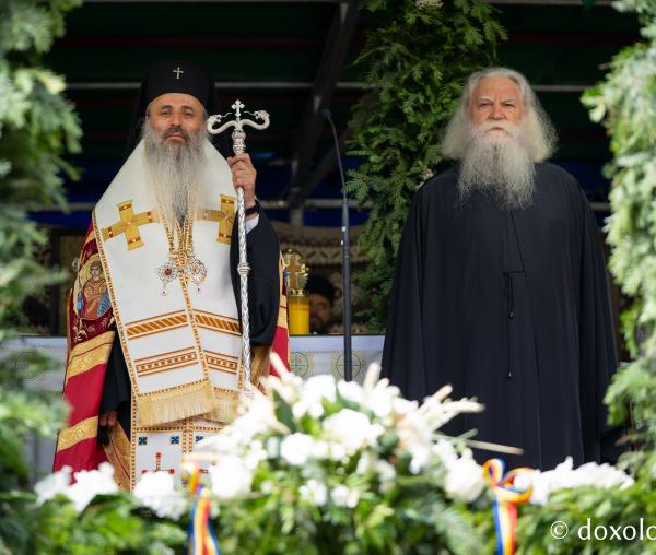 (Foto) Întronizarea Înaltpreasfințitului Calinic, noul Arhiepiscop al Sucevei și Rădăuților
