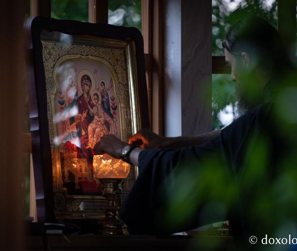 (Foto) Slujbă de priveghere în cinstea Sfintei Cuvioase Teodora de la Sihla – 6 august 2020