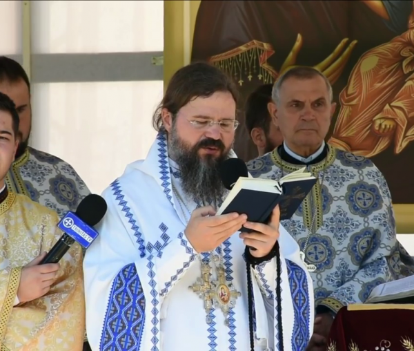 (Video) „Maica Domnului unește cerul cu pământul” - PS Macarie