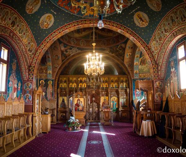 (Foto) Schitul „Înălțarea Sfintei Cruci”, Poiana lui Ioan – testamentul spiritual al Părintelui Paisie Olaru