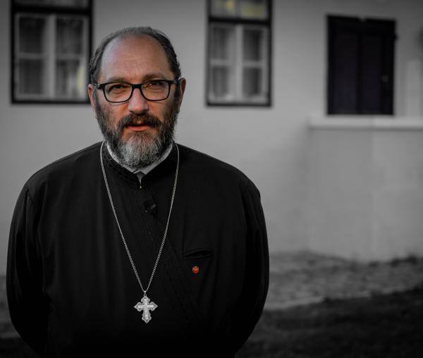 (Video) Părintele Constantin Necula: „Sfânta Parascheva este un foarte bun medicament pentru această perioadă”