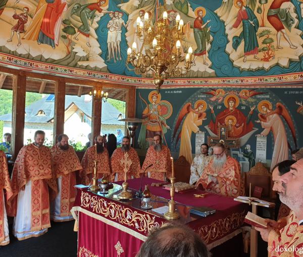 (Foto) Sărbătoarea Sfinților Simeon și Amfilohie la Mănăstirea Pângărați