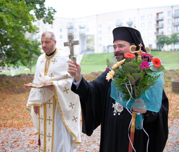 (Foto) PS Părinte Episcop Macarie, în slujire euharistică în Jönköping (Suedia)
