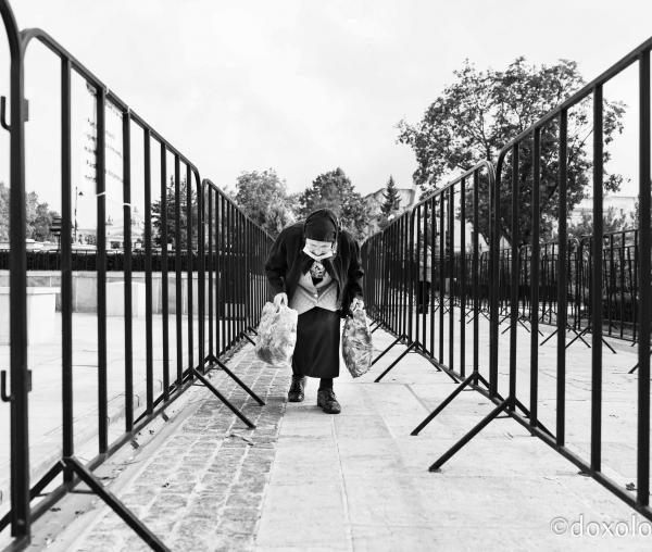 (Foto) Zile în alb și negru – la Hramul Sfintei Cuvioase Parascheva