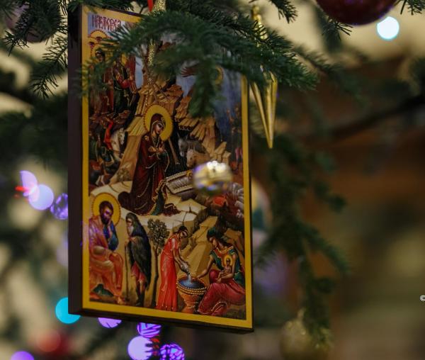 (Video) Care este semnificația împodobirii bradului de Crăciun?