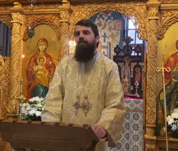 (Video) „Copiii au mare nevoie să se obișnuiască cu Dumnezeu” – Preasfințitul Părinte Benedict Bistrițeanul