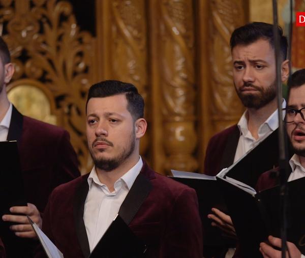 (Video) Noapte de Crăciun – Corala „Armonia”