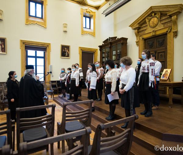 Corul profesorilor de Religie din județul Iași – Colindători la Reședința Mitropolitană 2020