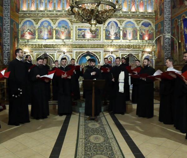 (Video) Corul Psaltic „Sfântul Ioan Damaschin” – Slobozâ-ne gazdă-n casă