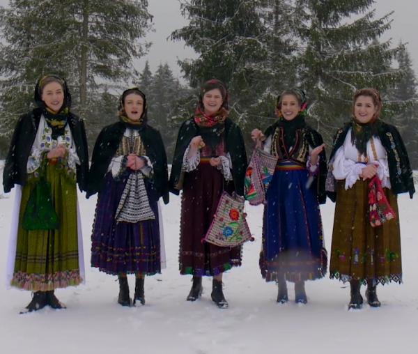 (Video) Și noi am plecatu’ – Fetele de pe Târnave