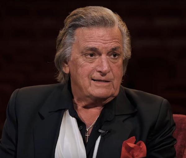 (Video) Florin Piersic, amintiri despre Crăciunul copilăriei – în curând, pe DOXOLOGIA.ro