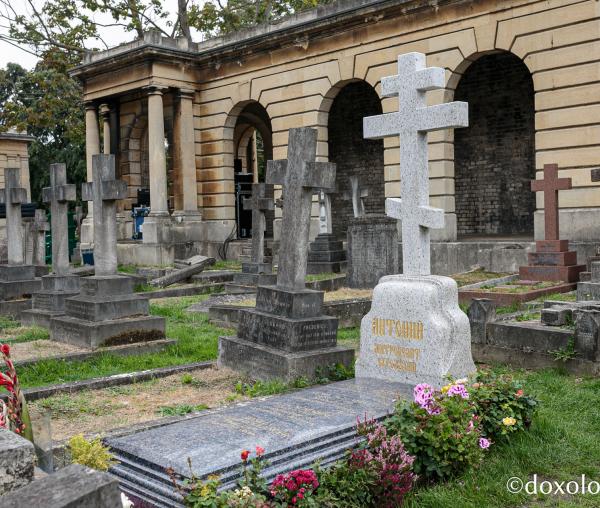 (Foto) Mormântul mitropolitului Antonie Bloom