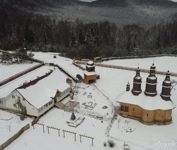 (Foto) Schitul Pocrov – ctitoria Sfântului Pahomie de la Gledin