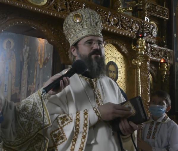 (Video) „Oare de ce venim la Dumnezeu în biserica Sa?” – Preasfințitul Părinte Episcop Macarie