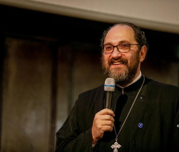(Video) „Trăim într-o Românie ofticată. Ne supărăm rău când celorlalți le iese” – Pr. Constantin Necula