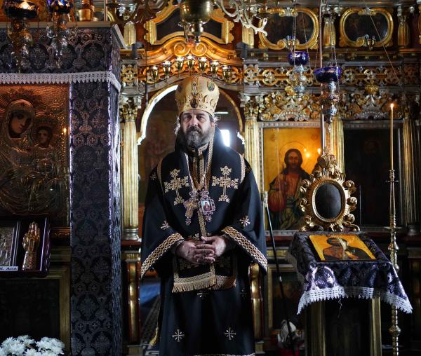 (Video) PS Nichifor Botoșăneanul: „Liturghia Darurilor arată că suntem în așteptarea Luminii Învierii”