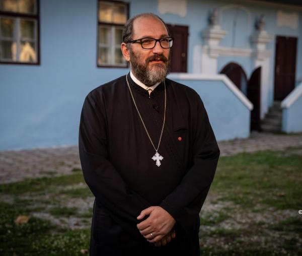 (Video) „A posti înseamnă a fi neindiferent la drama celor din jur” – Pr. Constantin Necula