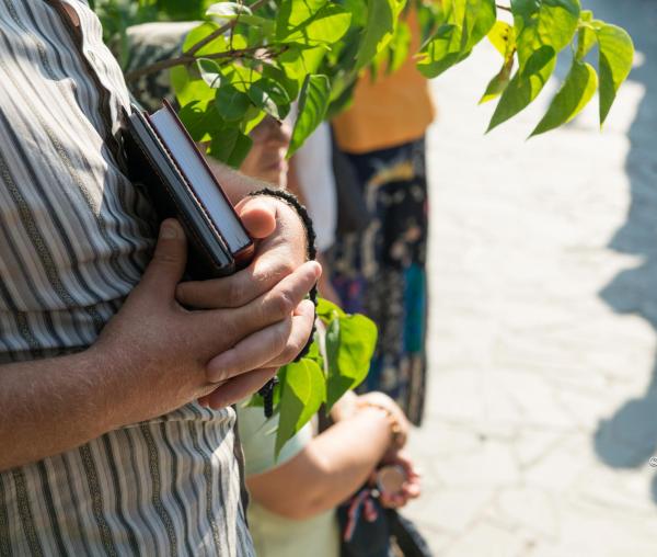 (Video) De ce „râuri de apă vie vor curge din pântece” – iar nu din minte sau din inimă?