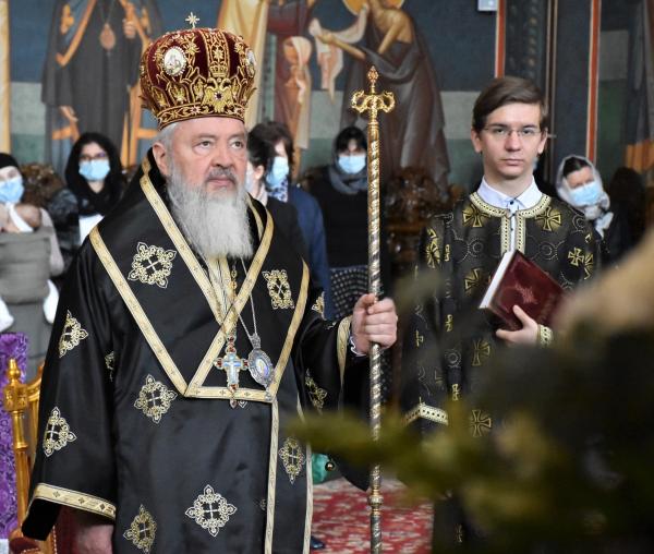 (Video) „Răstignire și Înviere” – IPS Andrei