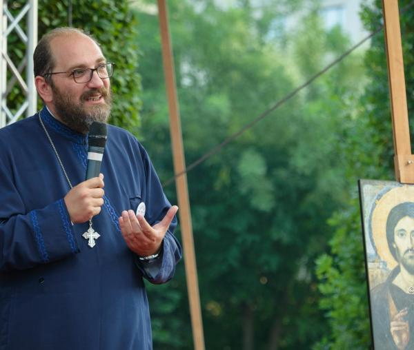 (Video) „Domnul are nevoie să ne știe în echipa Lui” – Pr. Constantin Necula