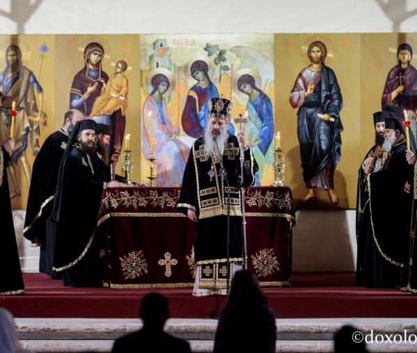 (Video) Slujba Prohodului Domnului Hristos la Catedrala Mitropolitană din Iași