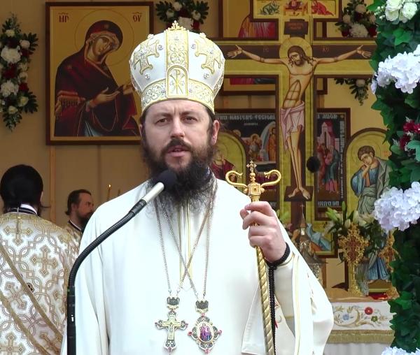 (Video) „Să stăm în jurul oamenilor și a păstorilor buni și să ne depărtăm de oamenii răi” – Preasfințitul Părinte Damaschin Dorneanul