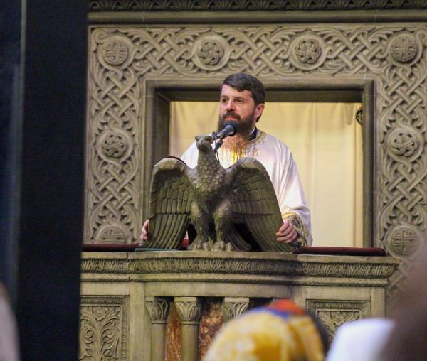 (Video) PS Benedict Bistrițeanul: „A sta «drept» în Biserică” | Predică la Duminica a 7-a după Paști