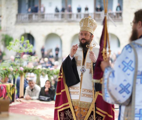 (Video) PS Damaschin Dorneanul: „Apostolii aveau nevoie să nu rămână Învățătorul cu ei pentru ca ei să crească”