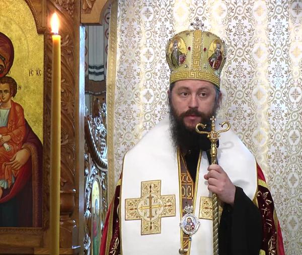 (Video) „Dumnezeu v-a chemat la această școală, binecuvântându-vă, știind ceva despre voi” – PS Părinte Damaschin