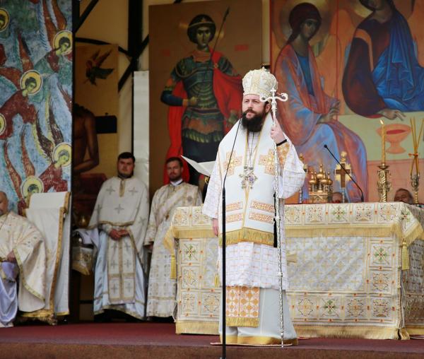 (Video) PS Damaschin Dorneanul, către tinerii absolvenți: „Dumnezeu va lucra prin voi. Onorați-vă chemarea.”